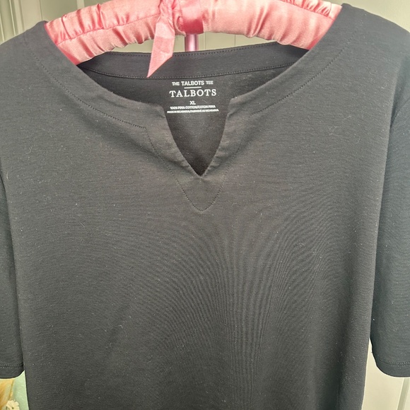 Talbots Half Sleeve Splitneck top in black XL NWOT - Picture 2 of 4
